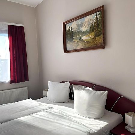 Hotel Km Darmstadt Exteriör bild